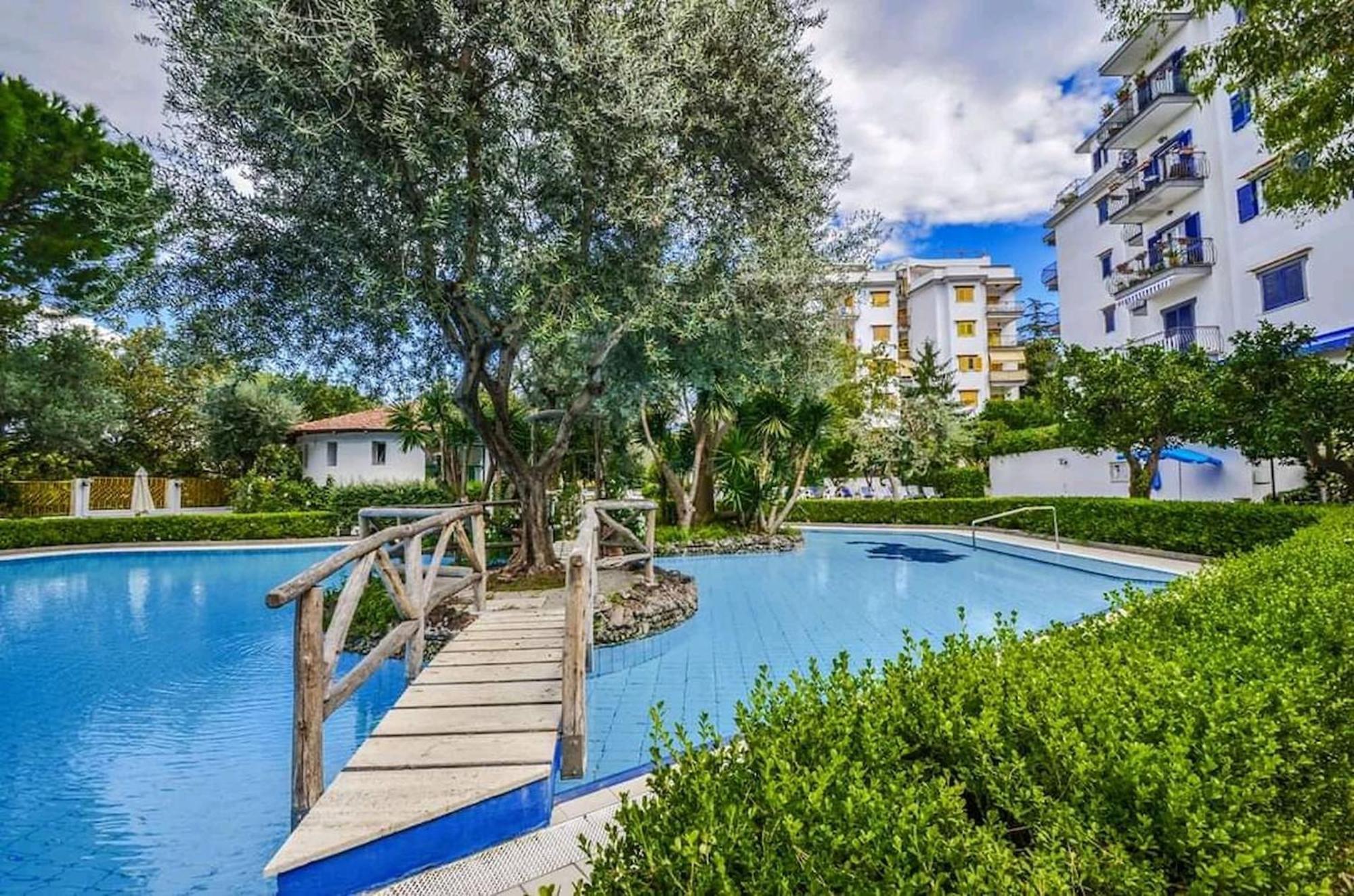Sorrentovibes - Modern Apartment With Terrace, Swimming Pool&Tennis Exteriör bild