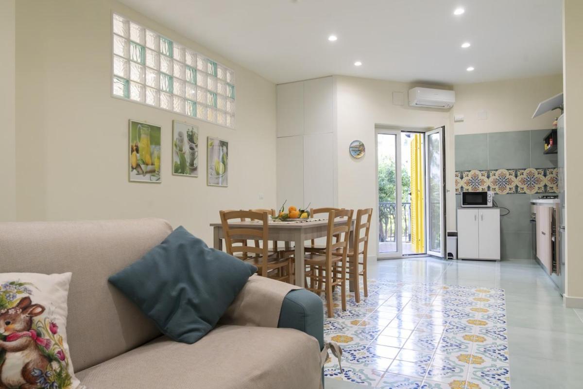 Sorrentovibes - Modern Apartment With Terrace, Swimming Pool&Tennis Exteriör bild