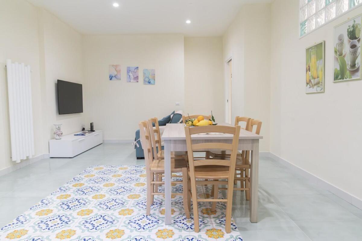 Sorrentovibes - Modern Apartment With Terrace, Swimming Pool&Tennis Exteriör bild